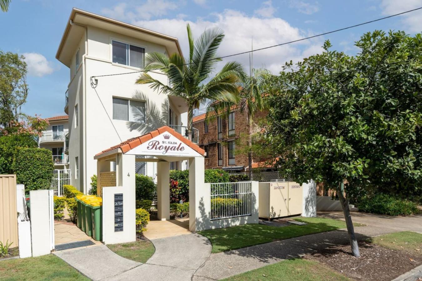 Apartment The Little Royale - 2b In Broadbeach Gold Coast