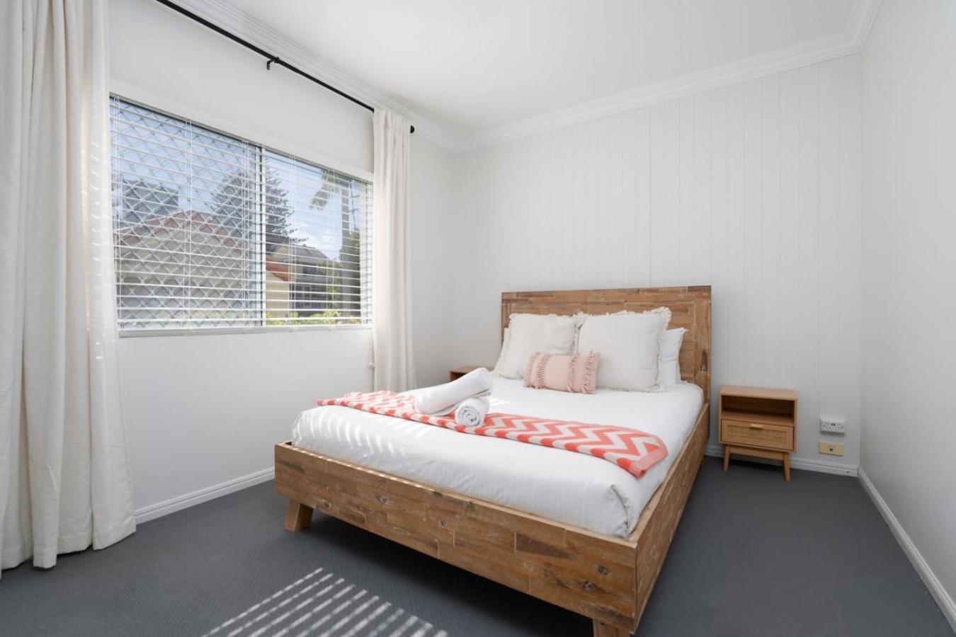 The Little Royale - 2b In Broadbeach Apartment *