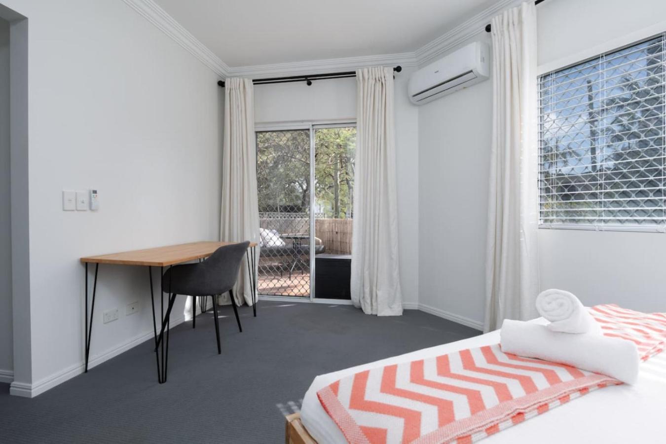 The Little Royale - 2b In Broadbeach Apartment